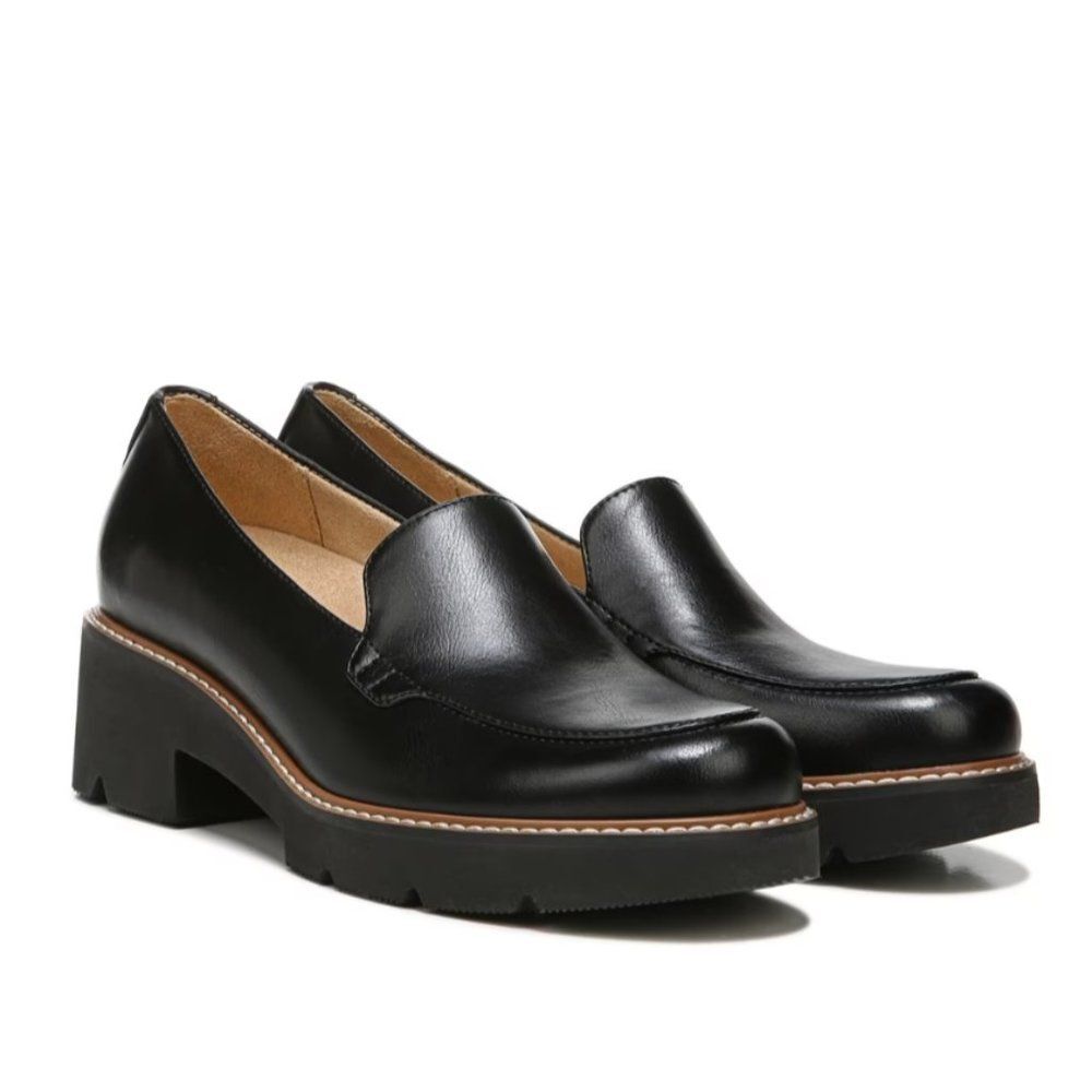 Naturalizer Black Leather Loafers